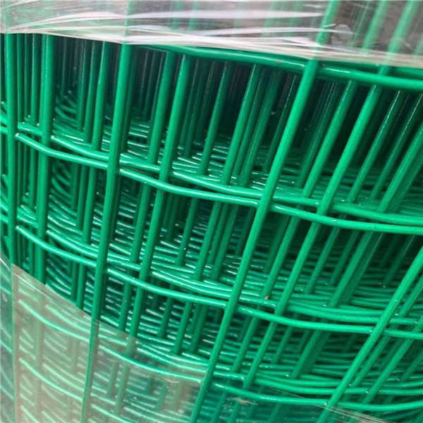 圈地養(yǎng)殖護欄網(wǎng) 鐵絲焊接防護網(wǎng) 綠色包塑防護網(wǎng)