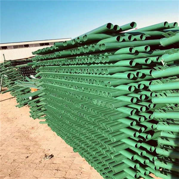 高速公路護欄網(wǎng) 綠色折彎護欄 廠區(qū)隔離網(wǎng)