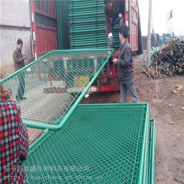 低碳鋼絲球場圍網(wǎng) 足球場護欄網(wǎng) 4米運動場菱形防護網(wǎng)