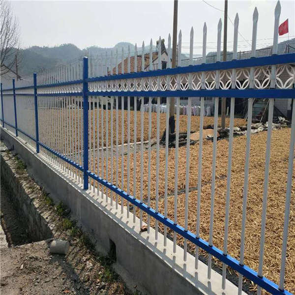 直發(fā)鋅鋼小區(qū)欄 公園景區(qū)別墅庭院鐵藝圍墻護(hù)欄 綠白色防護(hù)欄