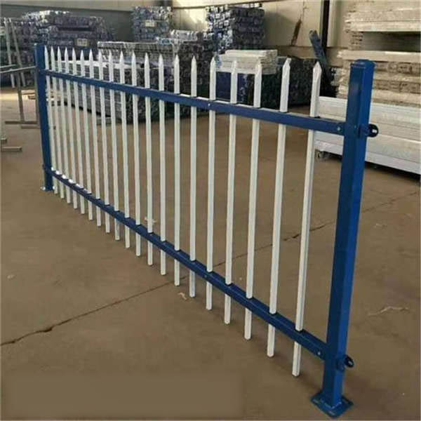 1.0米高鋅鋼防護(hù)網(wǎng) 噴塑豎管藍(lán)白欄桿 尖頭隔離網(wǎng)欄泓宸輝定制
