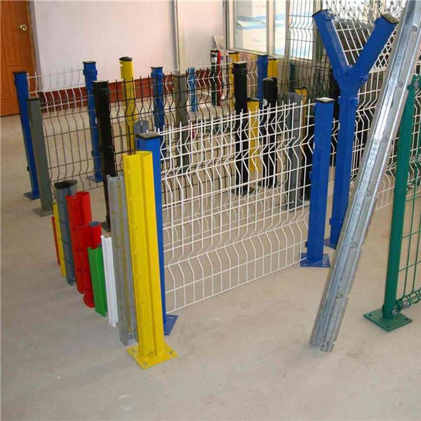 泓宸輝框架護(hù)欄網(wǎng) 9*17網(wǎng)孔鐵絲網(wǎng) 公園裝飾外墻圍欄網(wǎng)